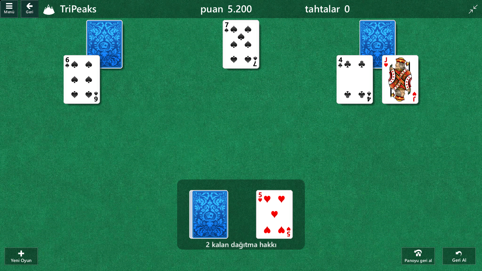 Play Microsoft Solitaire Collection: TriPeaks online on GamesGames