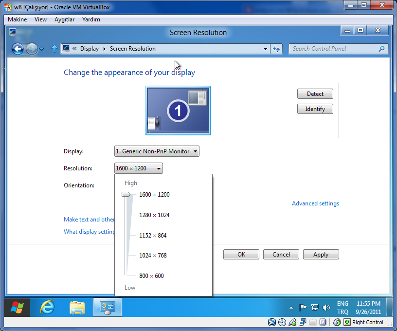 Adjust your Monitor for better screen resolution in Windows 11/10